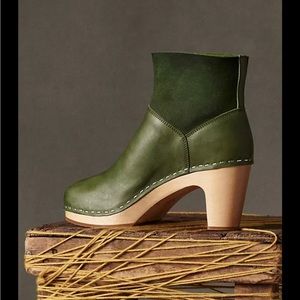 Swedish Hasbeens size 38- fur lined green